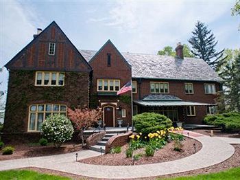 The English Inn Eaton Rapids 外观 照片